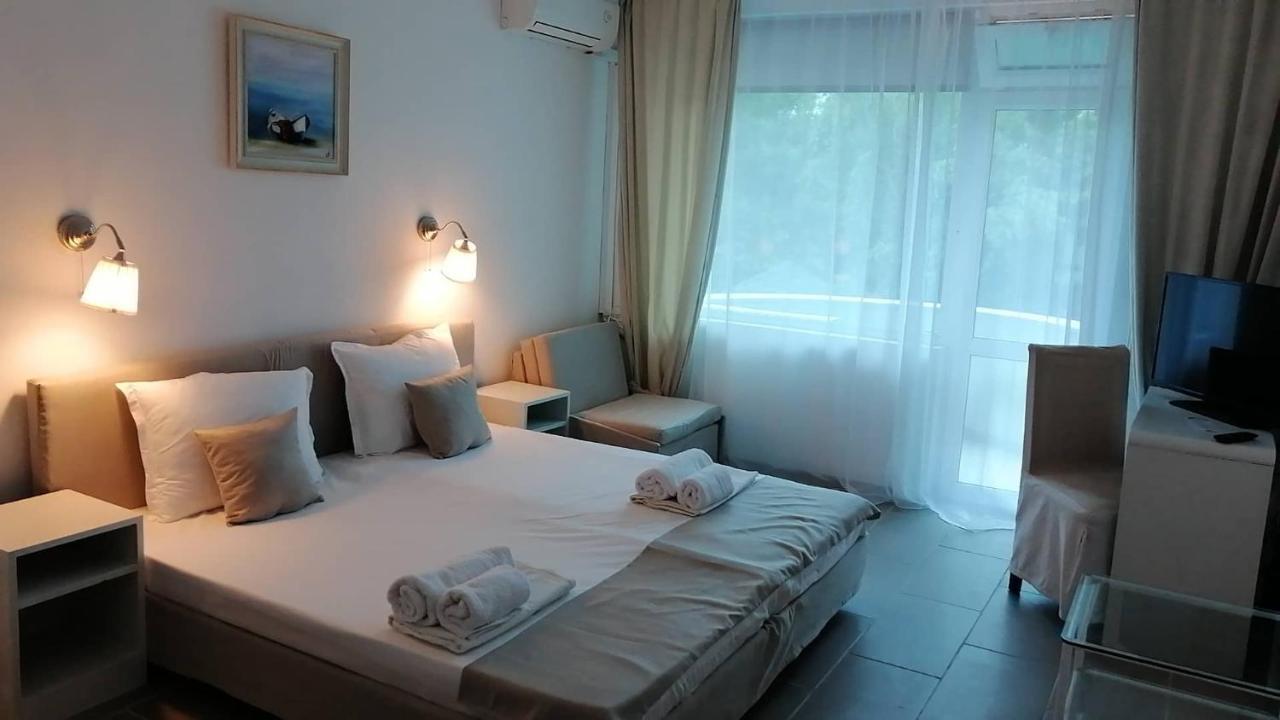 Hotel Veronika Kranevo Exterior photo