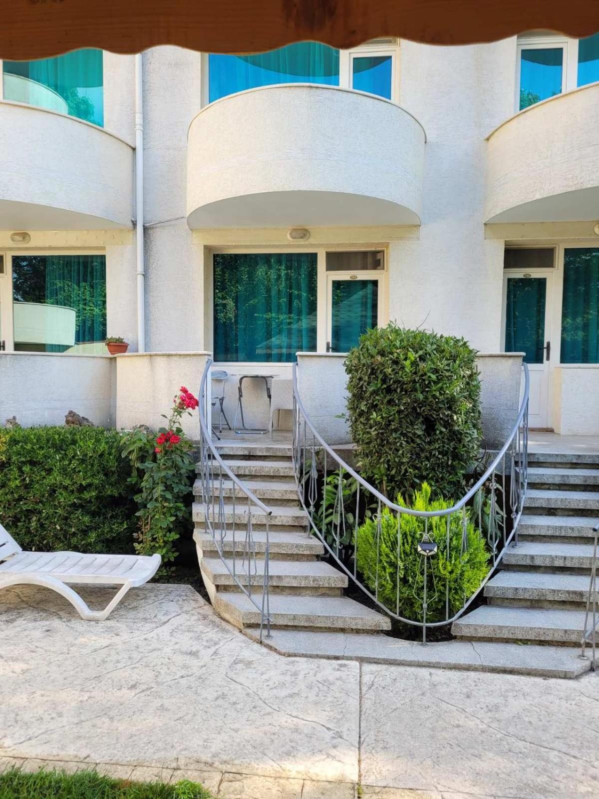 Hotel Veronika Kranevo Exterior photo